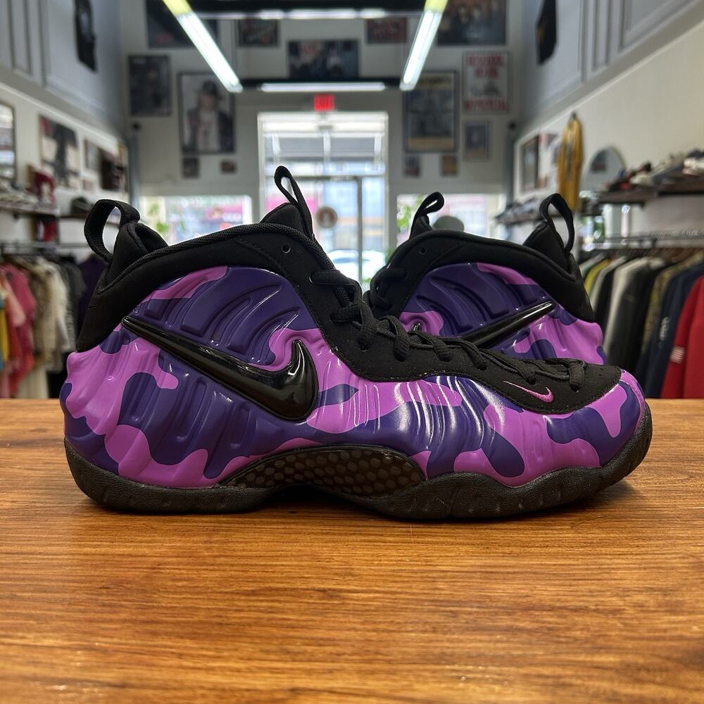 Size 11 - Nike Air Foamposite Pro Purple Camo Lightly Worn